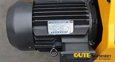 GUTE GQ40A เครื่องตัดเหล็กเส้นแบน 32 * 32 มม. 48T / MIN 7